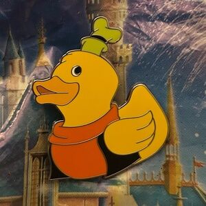 Disney trading pin duck